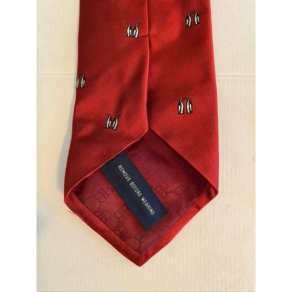 Banana Republic Mens Red Silk Necktie Penguin Animal Print Embroidered Turkey